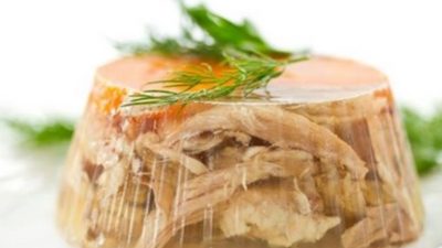 Așa faci cea mai delicioasă piftie de curcan! Rețeta simplă pentru masa de Crăciun sau revelion